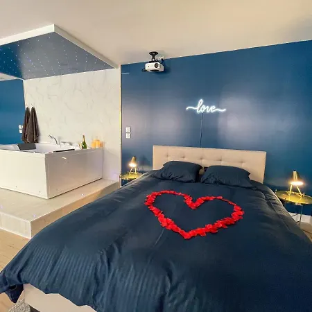 Sous Les Etoiles - Cinema - Netflix - Parking - Gare דירה *