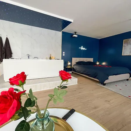 Sous Les Etoiles - Cinema - Netflix - Parking - Gare