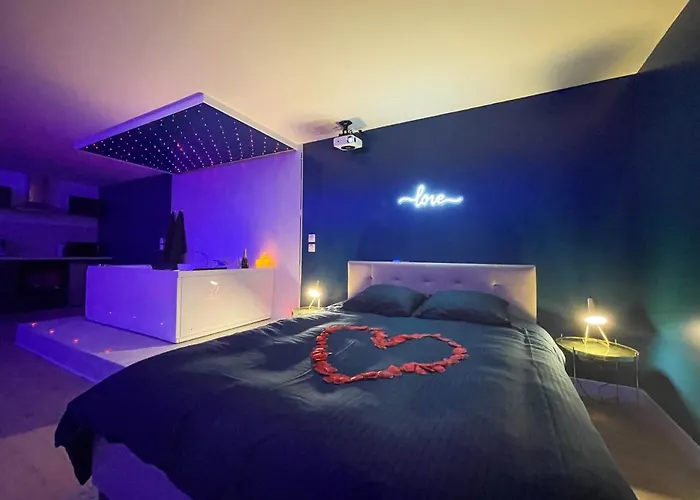 Sous Les Etoiles - Cinema - Netflix - Parking - Gare *